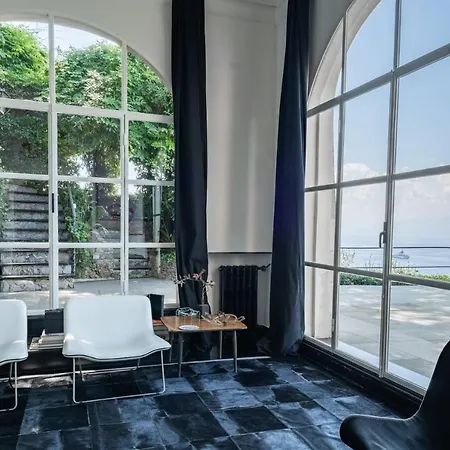 Guest house In - With 5 Bedrooms And A Splendid View *