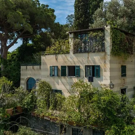 In - With 5 Bedrooms And A Splendid View Guest house Portofino