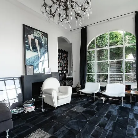 In - With 5 Bedrooms And A Splendid View