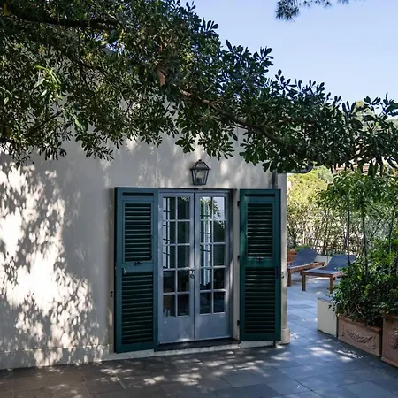 In - With 5 Bedrooms And A Splendid View