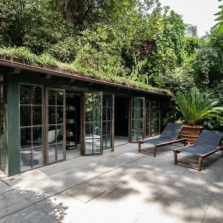 In - With 5 Bedrooms And A Splendid View Gasthof *